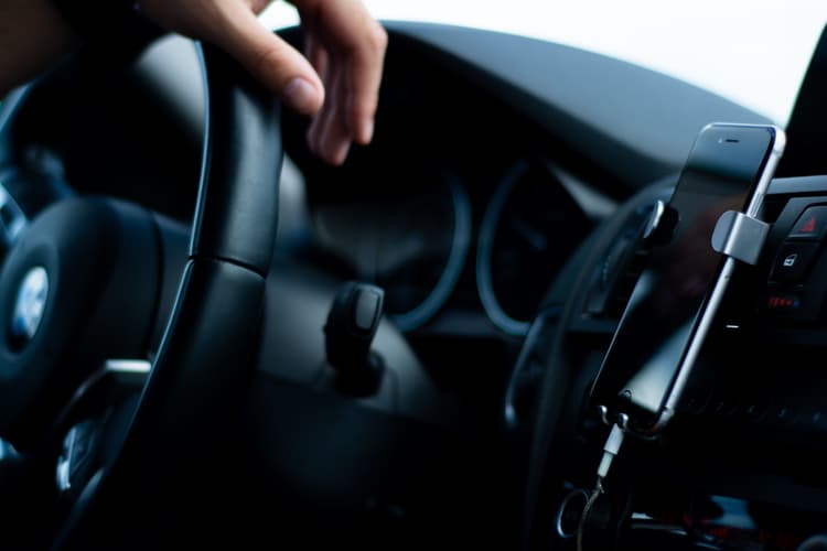Cursus voor wie betrapt wordt op gsm-gebruik achter het stuur