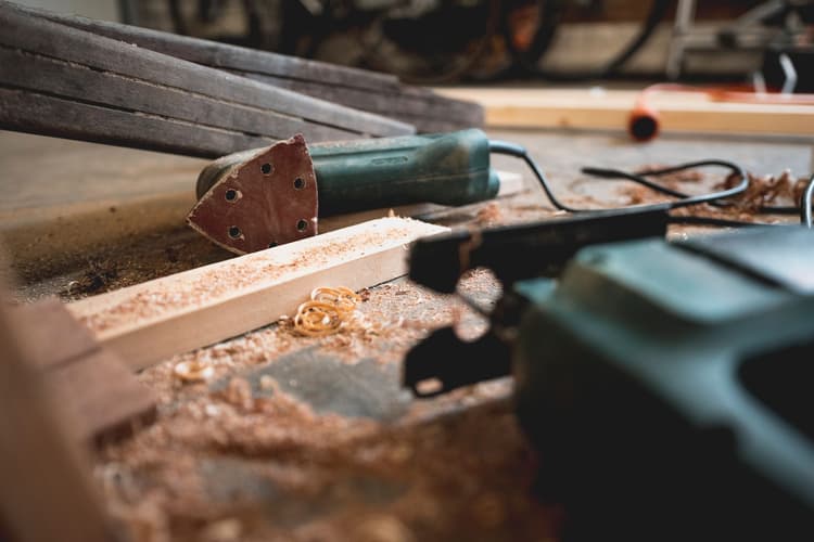 Basisveiligheidsopleidingen voor de houtsector van Woodwize